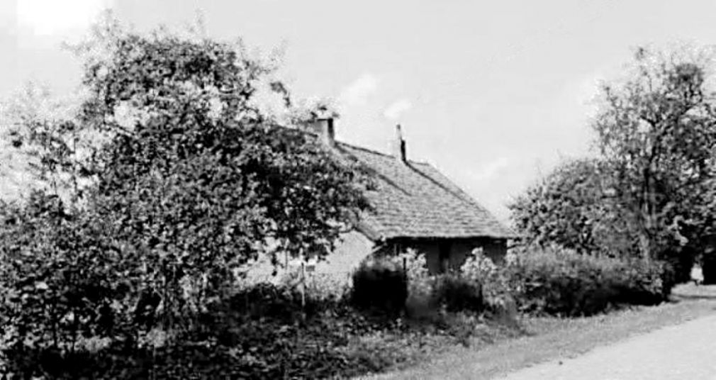 Budynek szkoły w Dobrzykach lata piędziesiąte