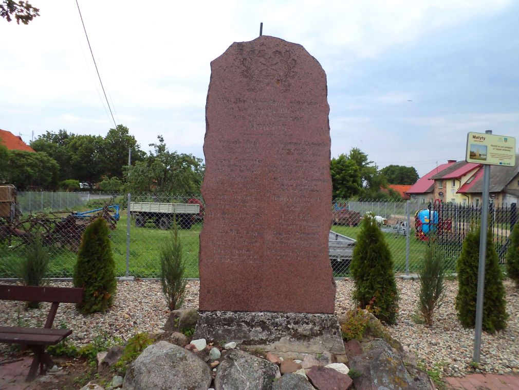 Pomnik w Matytach
